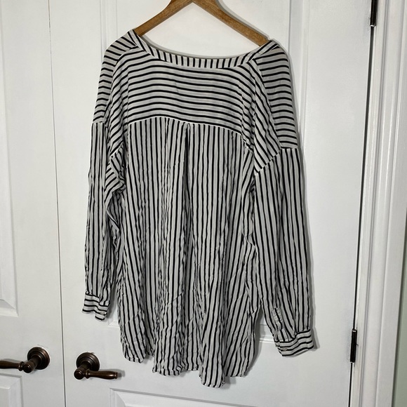 Love and Legend Long Sleeve Striped Shirt - Picture 5 of 5